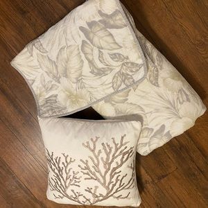 Tommy Bahama Queen Quilt Set